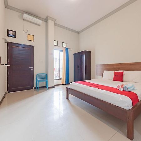 Reddoorz Near Gor Sempaja Samarinda Hotell Exteriör bild