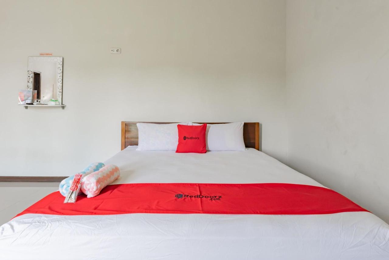 Reddoorz Near Gor Sempaja Samarinda Hotell Exteriör bild
