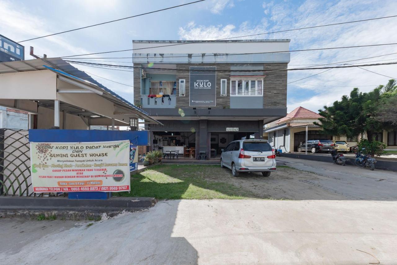 Reddoorz Near Gor Sempaja Samarinda Hotell Exteriör bild