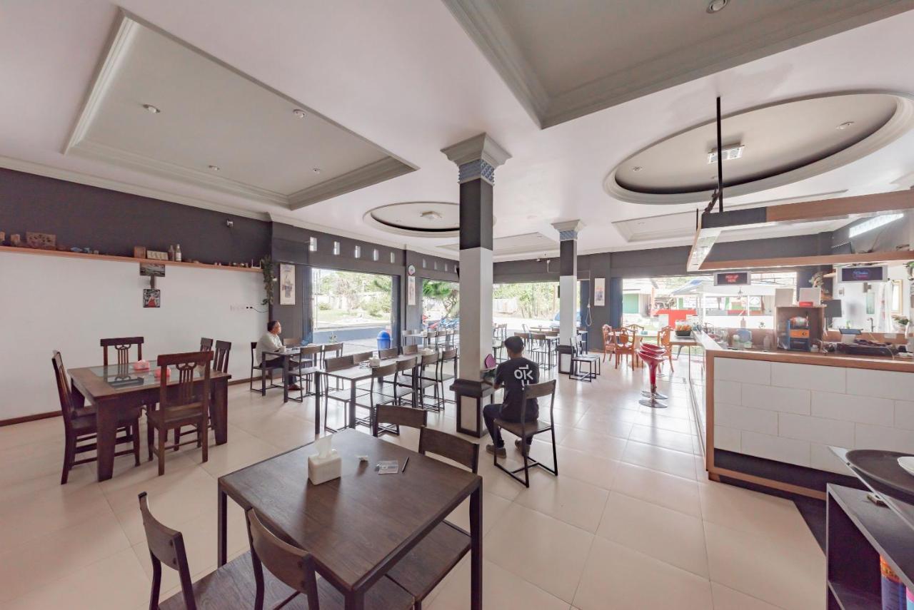 Reddoorz Near Gor Sempaja Samarinda Hotell Exteriör bild